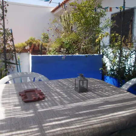 Δωμάτια σε οικογενειακή κατοικία Ztir