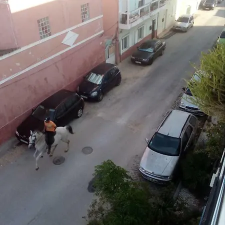 Ztir Δωμάτια σε οικογενειακή κατοικία Olhão