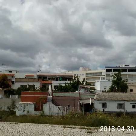 Δωμάτια σε οικογενειακή κατοικία Ztir *