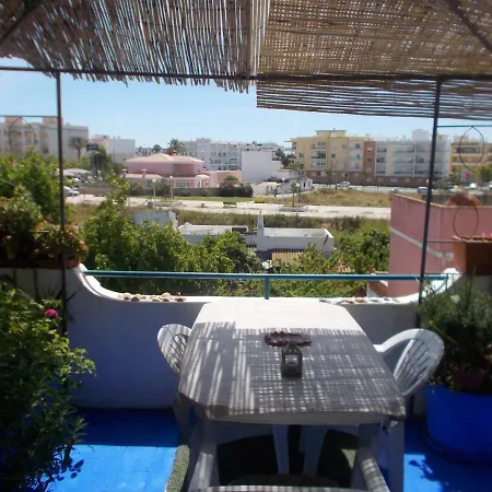 Ztir Habitación en casa particular Olhão