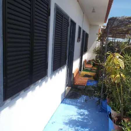 Ztir Habitación en casa particular Olhão