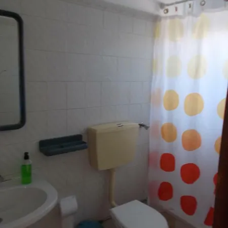 Ztir Habitación en casa particular Olhão